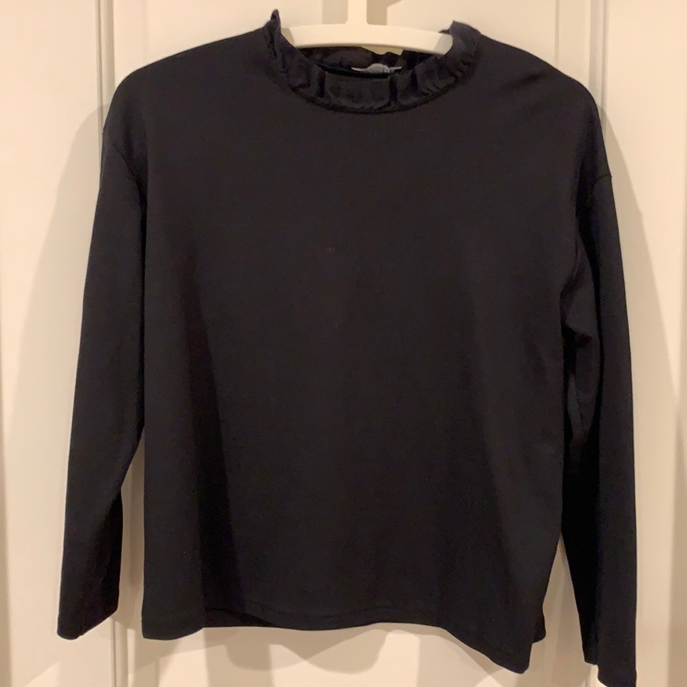 Simple black top from Zara. 80% new. Size S